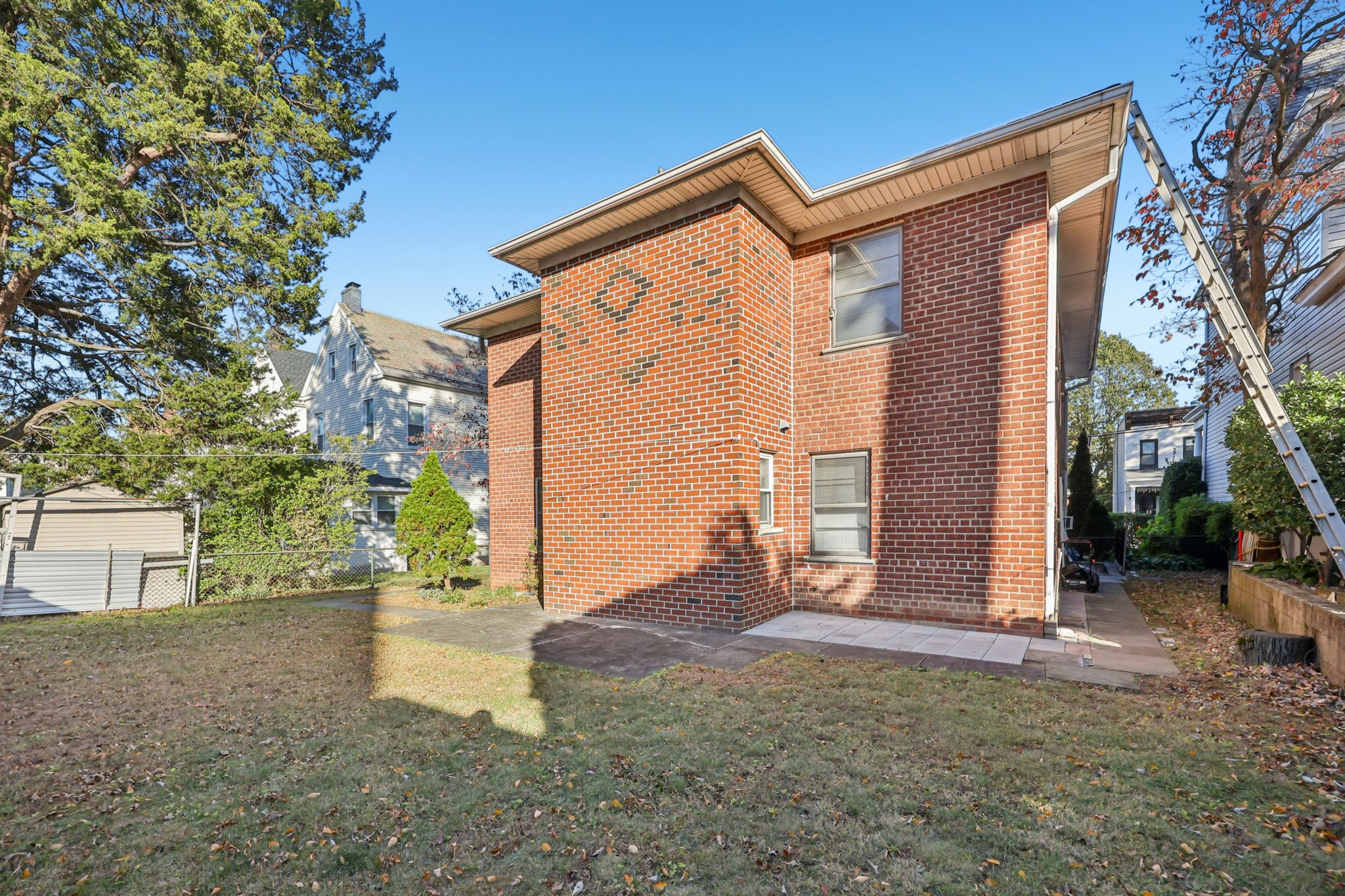 Sterling Ave-S2210-044.jpg