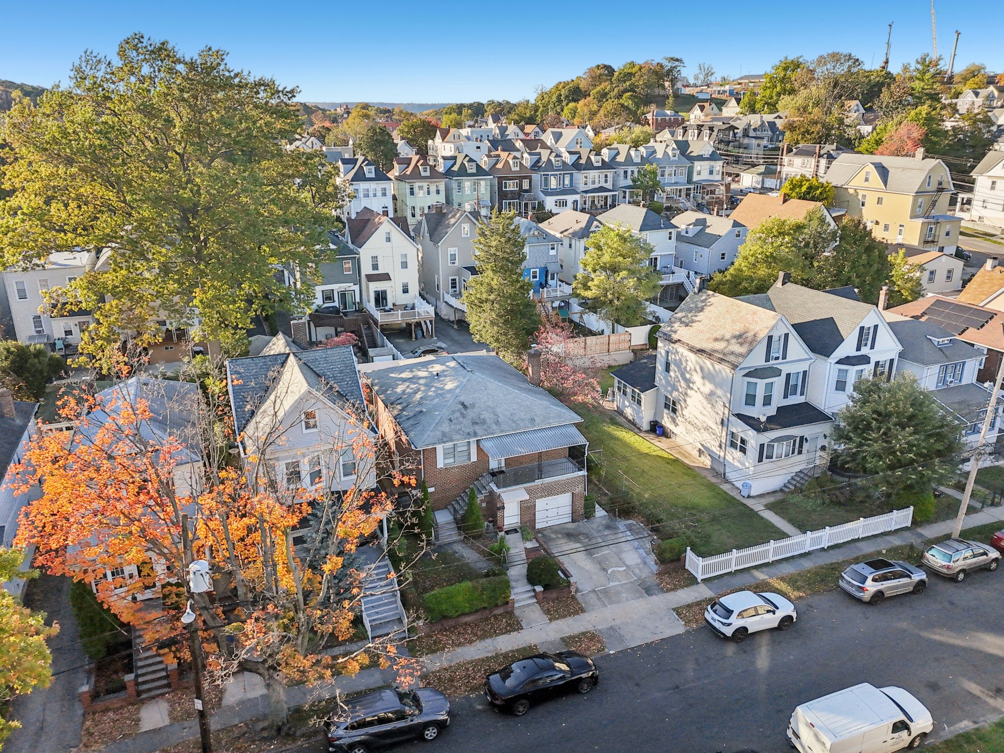 Sterling Ave-S2210-055.jpg