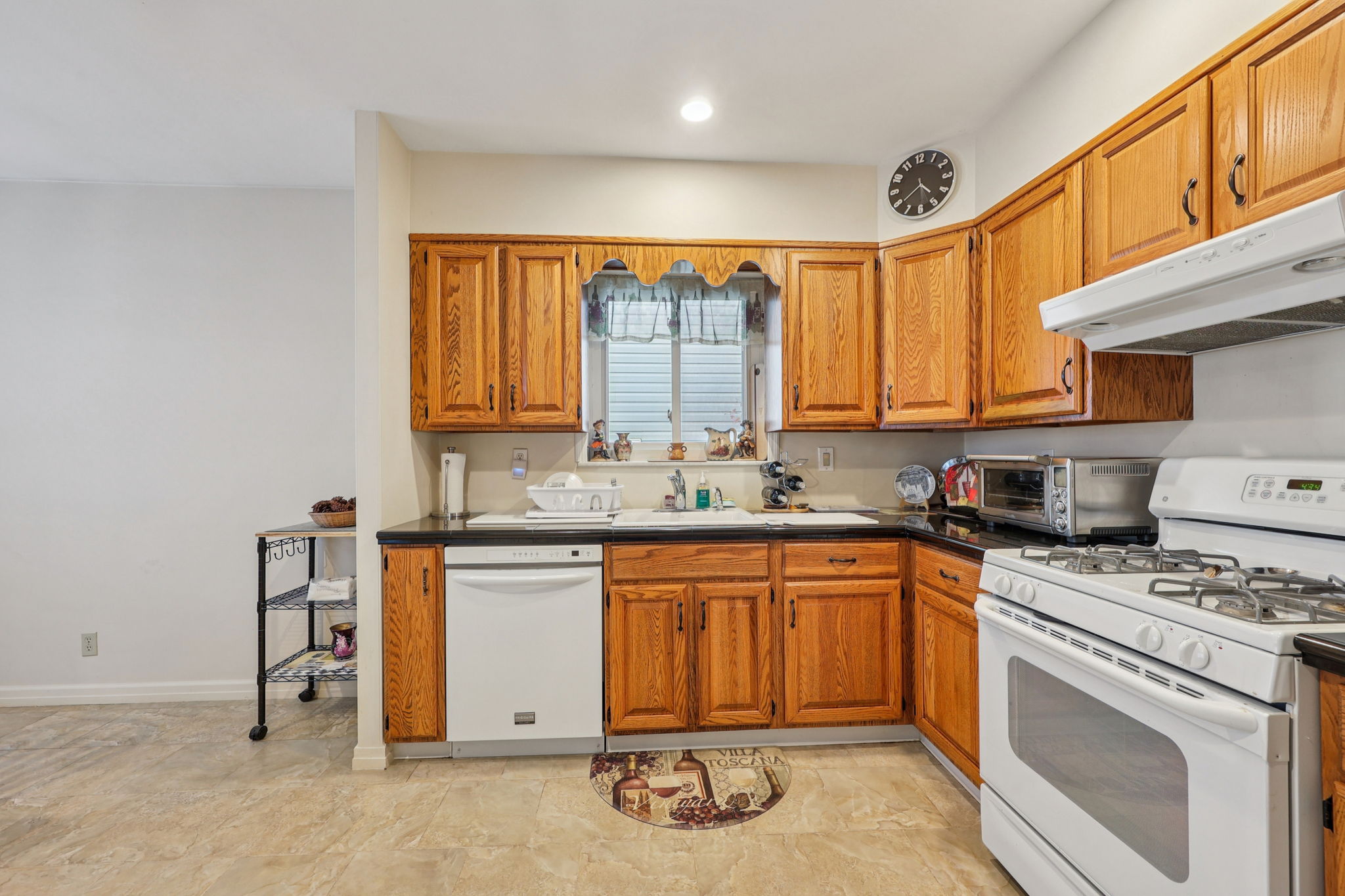 Sterling Ave-S2410-008