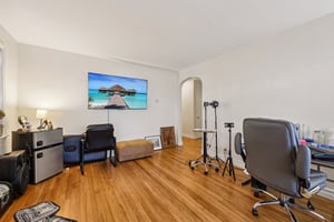 Sterling Ave-S2210-013.jpg