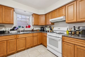 Sterling Ave-S2210-022.jpg