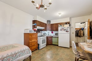 Sterling Ave-S2210-024.jpg