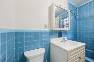 Sterling Ave-S2210-025.jpg