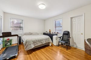 Sterling Ave-S2210-026.jpg