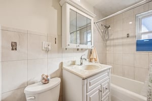 Sterling Ave-S2210-031.jpg