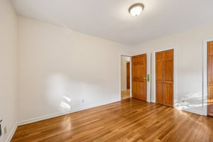 Sterling Ave-S2210-033.jpg