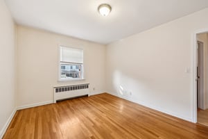 Sterling Ave-S2210-034.jpg