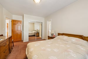 Sterling Ave-S2210-037.jpg