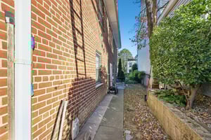Sterling Ave-S2210-042.jpg