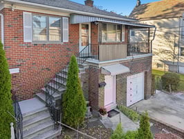Sterling Ave-S2210-059.jpg