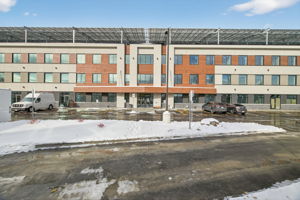 35 Sunday Dr, Aurora ON