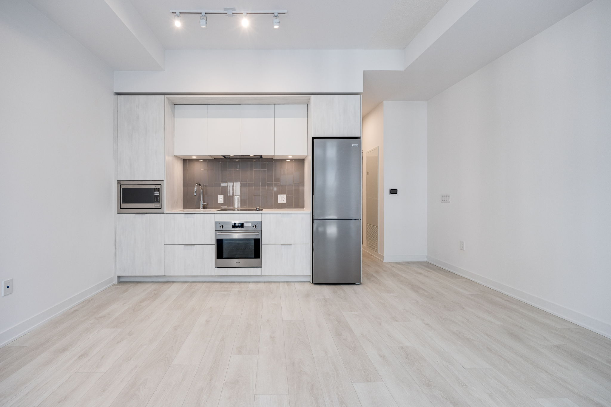 Toronto property showcase — delivered property photograph 5