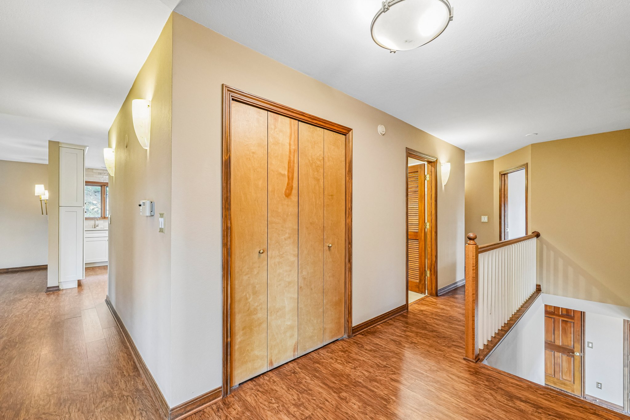 Conifer Dr-S0910-029.jpg