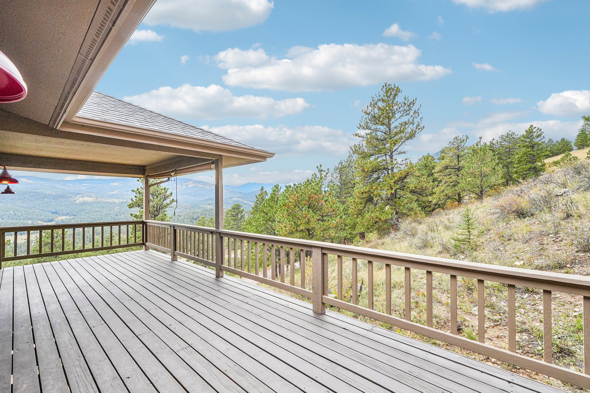 Conifer Dr-S0910-055.jpg