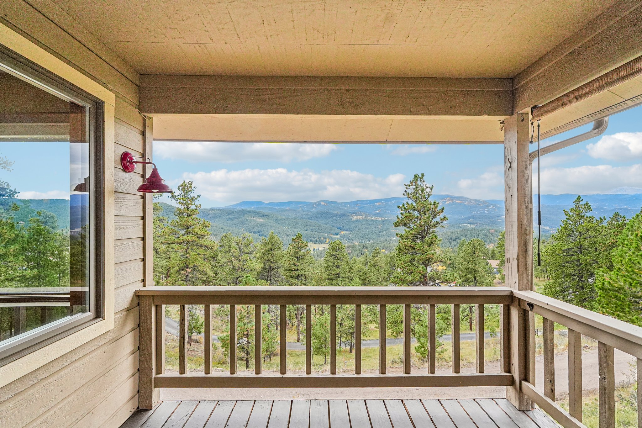 Conifer Dr-S0910-060.jpg