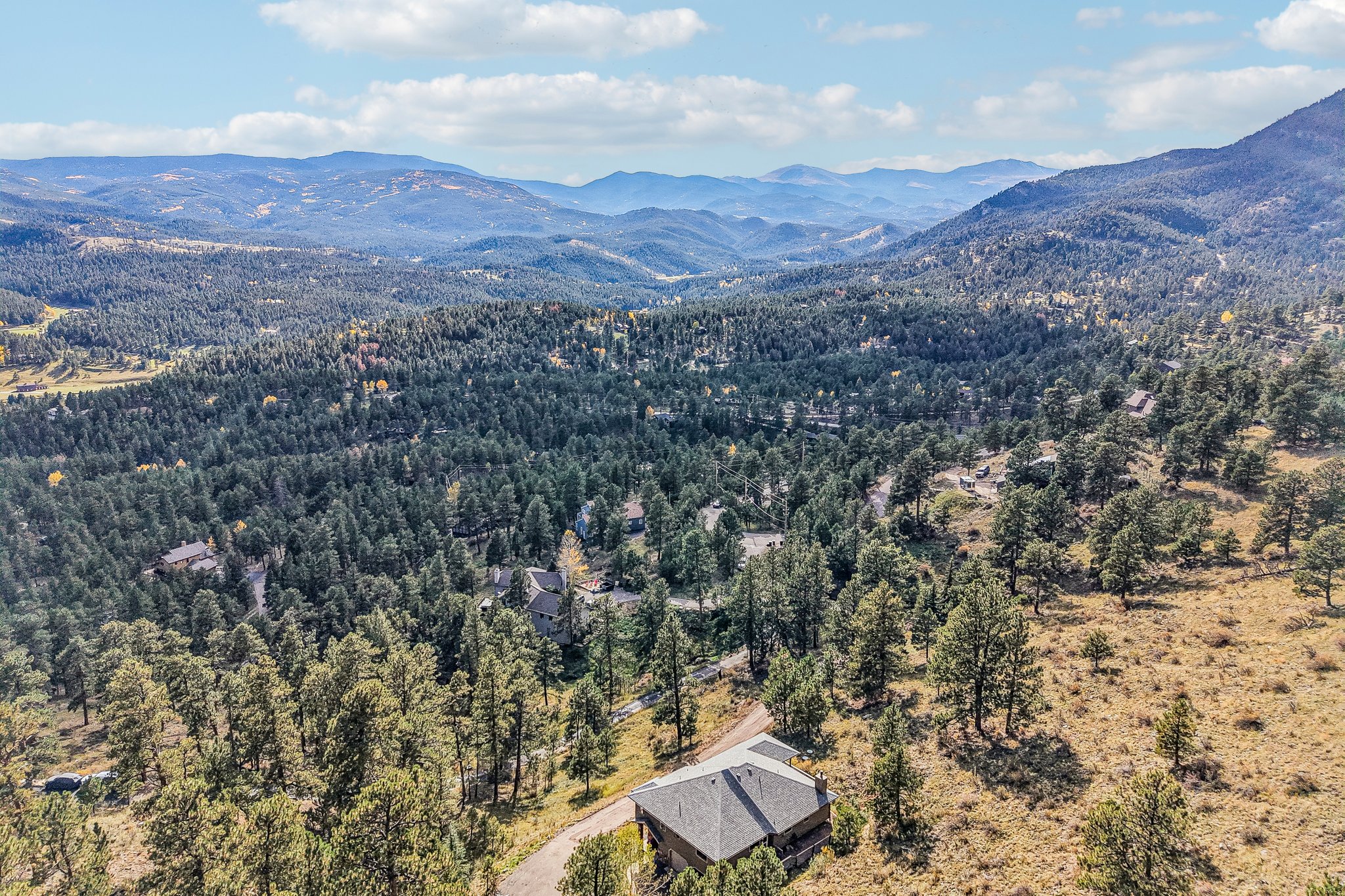 Conifer Dr-S0910-076.jpg