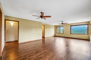 Conifer Dr-S0910-010.jpg