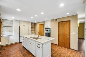 Conifer Dr-S0910-017.jpg