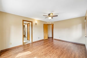 Conifer Dr-S0910-038.jpg