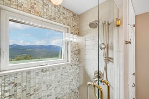 Conifer Dr-S0910-040.jpg