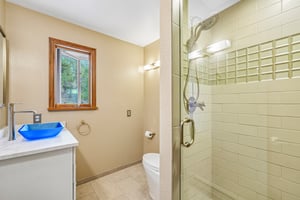 Conifer Dr-S0910-045.jpg