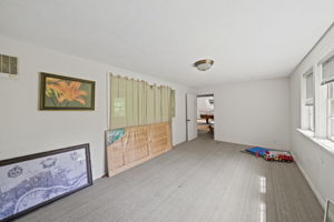  Photo 37