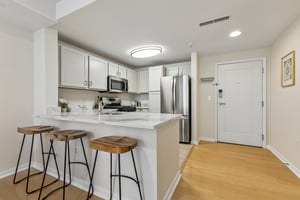 010.jpg