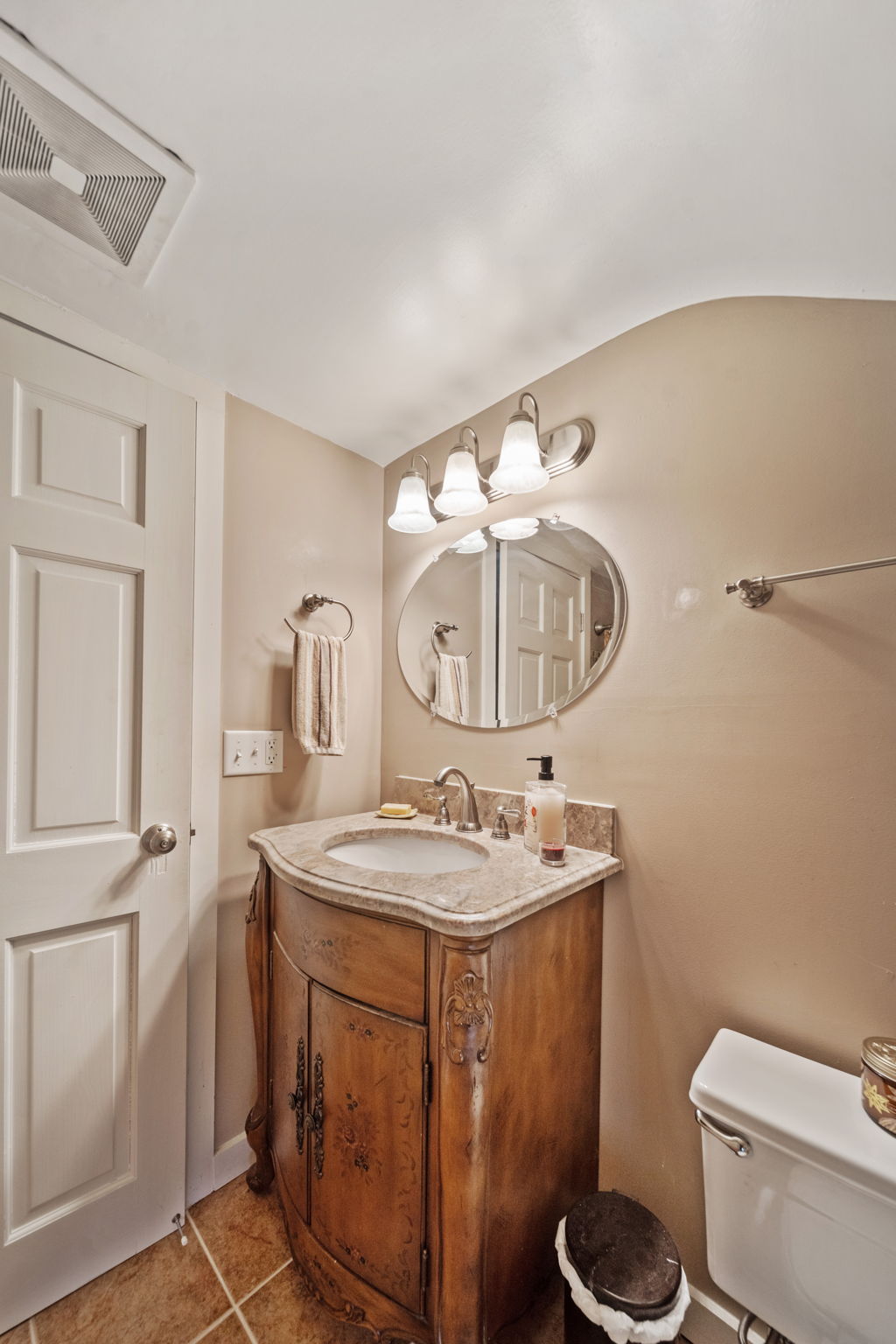 2nd Floor Bath - 350 Harrison