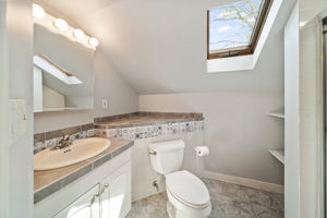 Primary Bathroom - 352 Harrison