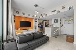  Photo 0