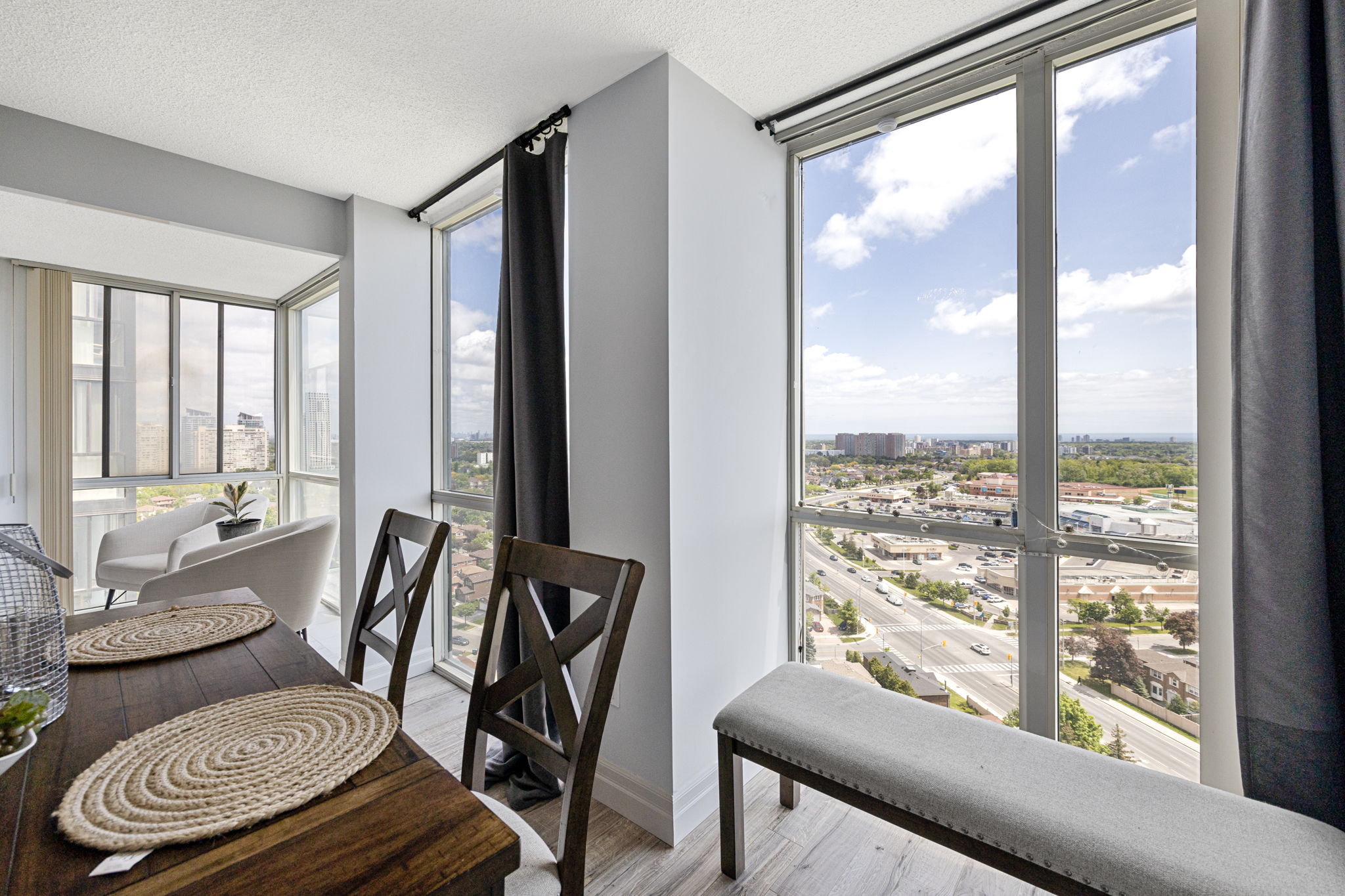 Mississauga property showcase — delivered property photograph 11