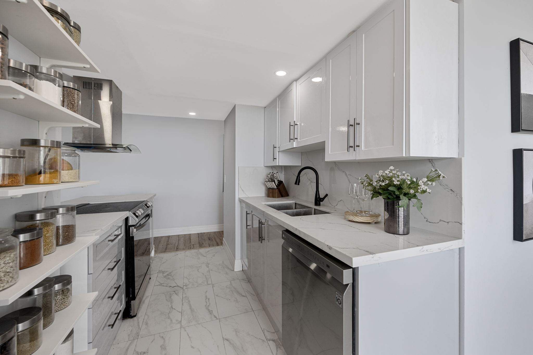 Mississauga property showcase — delivered property photograph 5