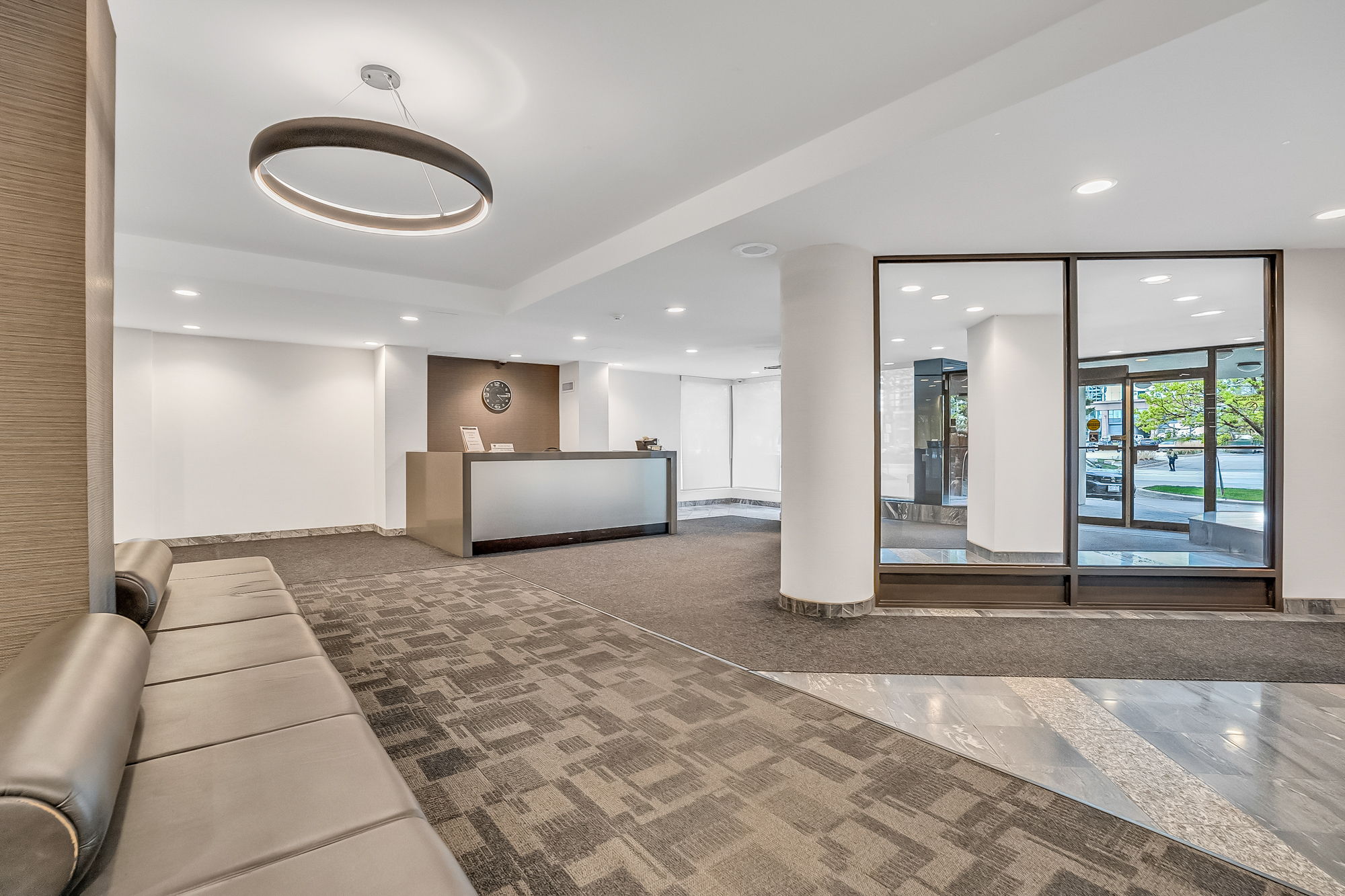 3-lobby1