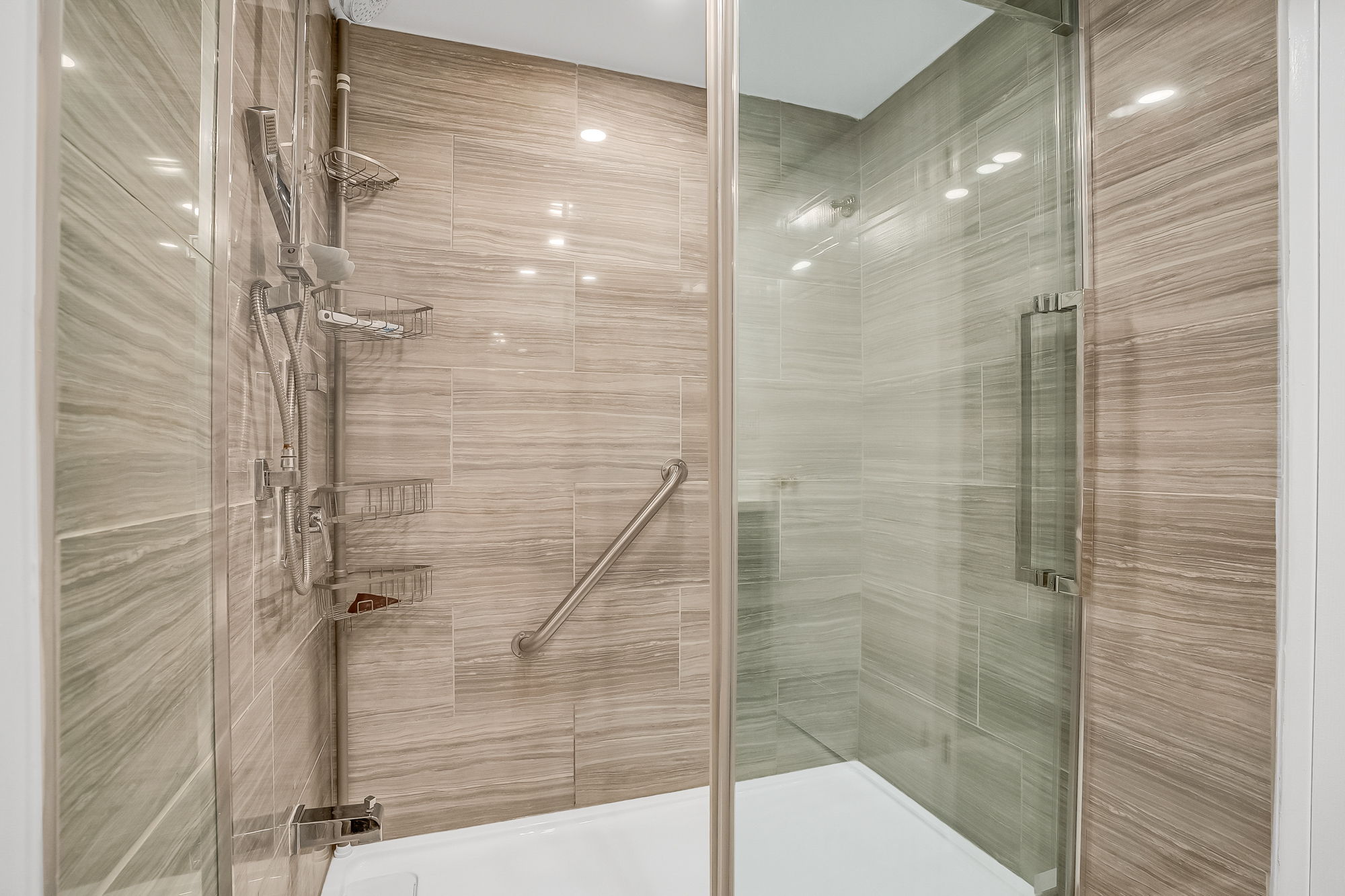 26-primary ensuite2