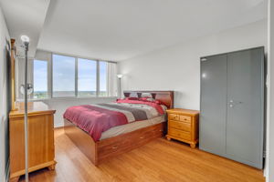 20-primary bedroom1