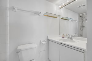 30-guest washroom1