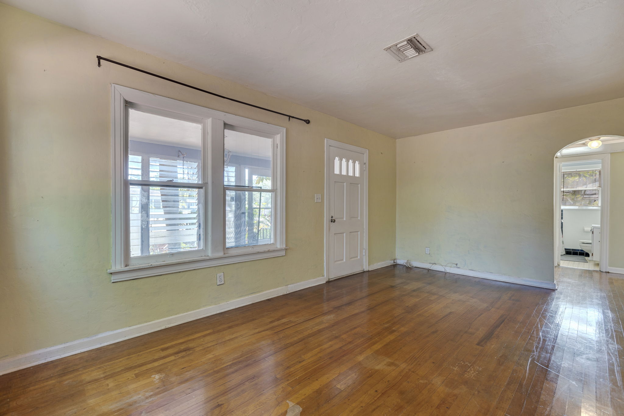 AB3_3500 6th Ave N-10