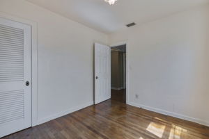 AB3_3500 6th Ave N-17