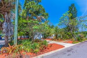 AB3_3500 6th Ave N-28