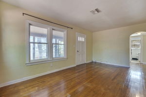 AB3_3500 6th Ave N-10