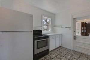 AB3_3500 6th Ave N-23