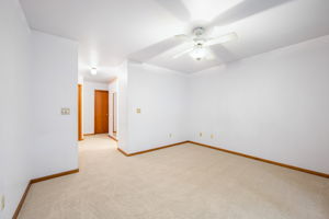  Photo 34