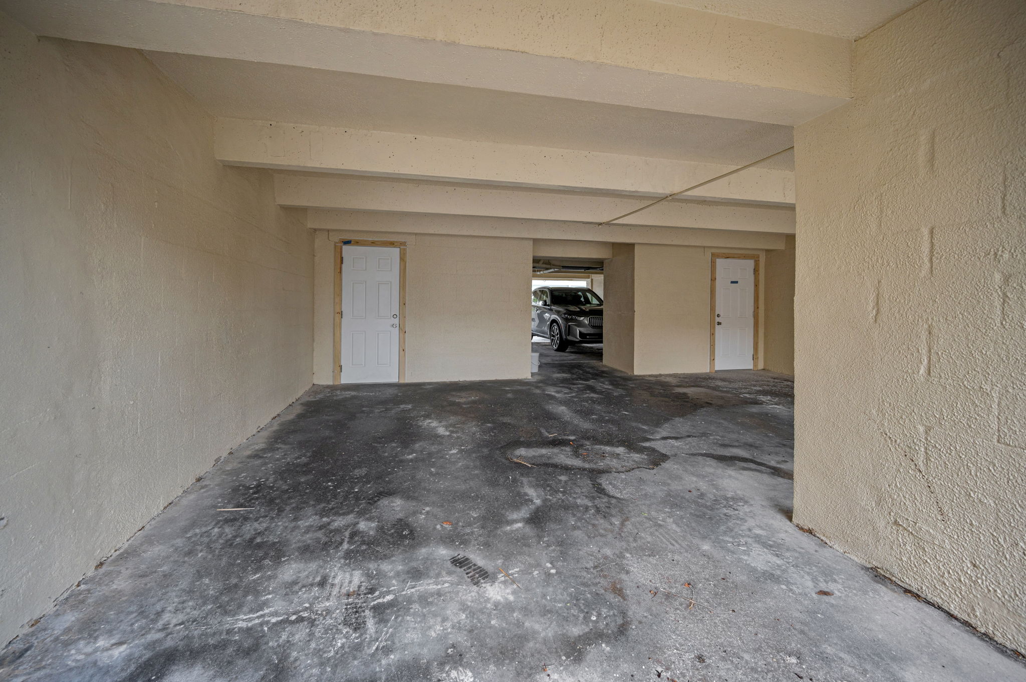 Covered Parking Spot 33