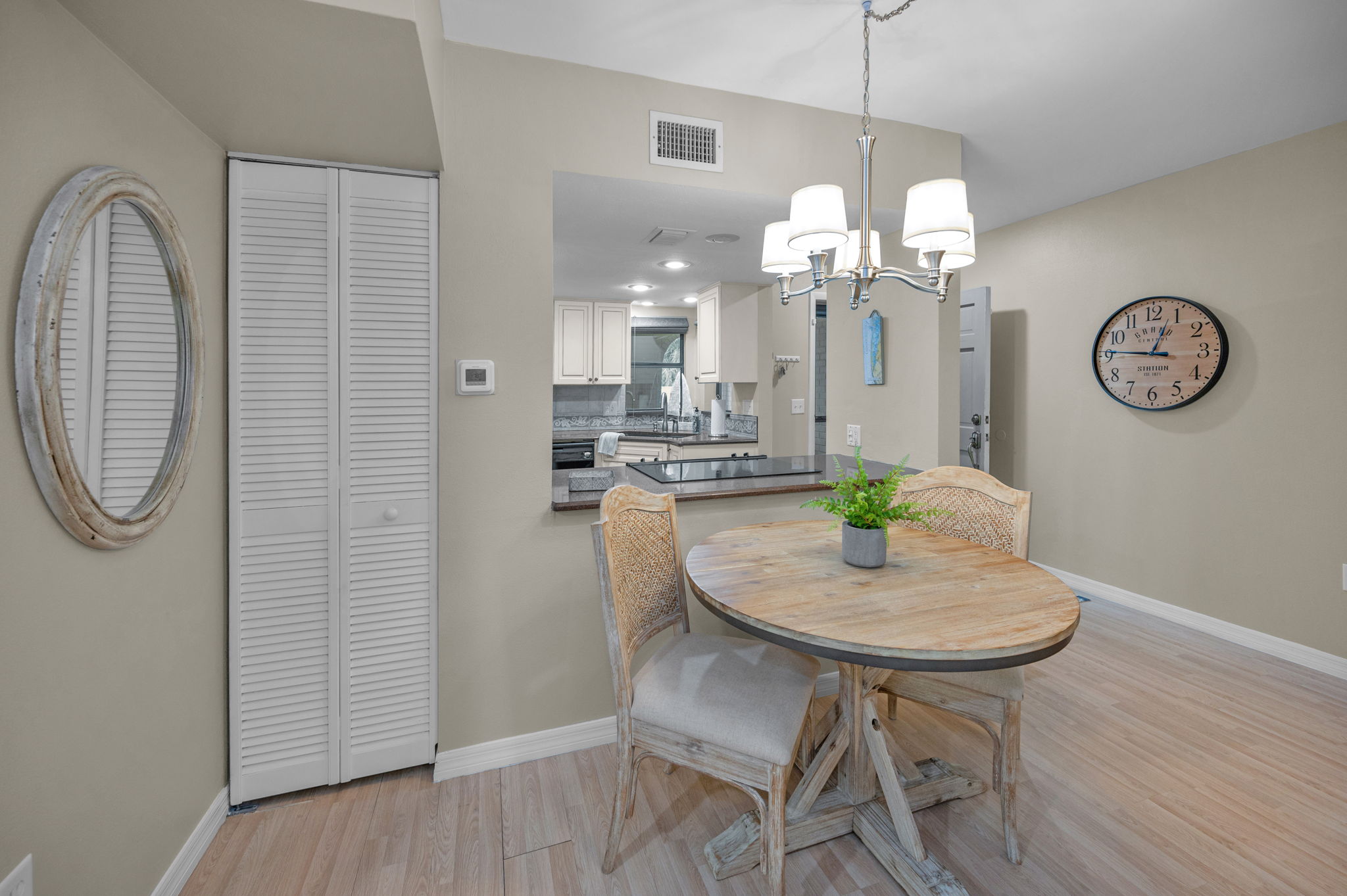 Dining Room3