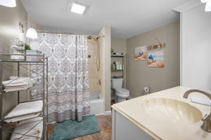 Bathroom1a