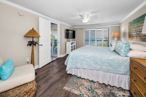 Primary Bedroom1b