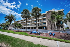 Front Exterior4