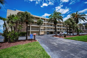 Front Exterior7