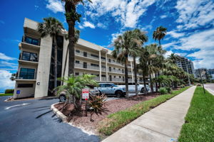 Front Exterior11