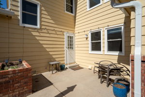  Photo 32